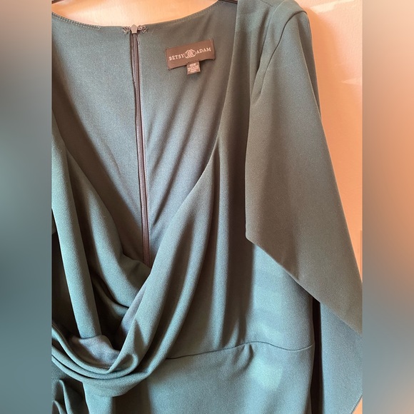 Betsy & Adam plus size drape back sheath dress - Picture 5 of 8